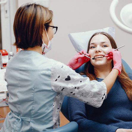 What Are the Warning Signs You Need a Tooth Extraction?